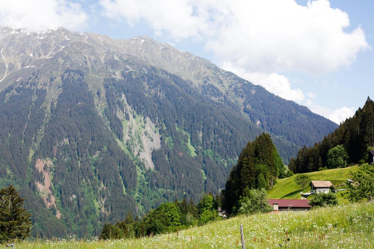 Villa Alpenapart Montafon - Bitschweil Huesle à Schruns Extérieur photo